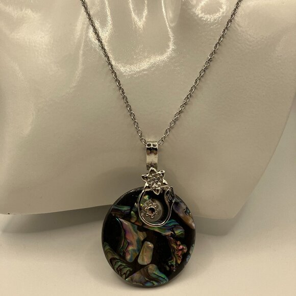 Natural Abalone Shell Paua Shell Large Pendant 18 inch Stainless Steel Chain - Picture 3 of 13